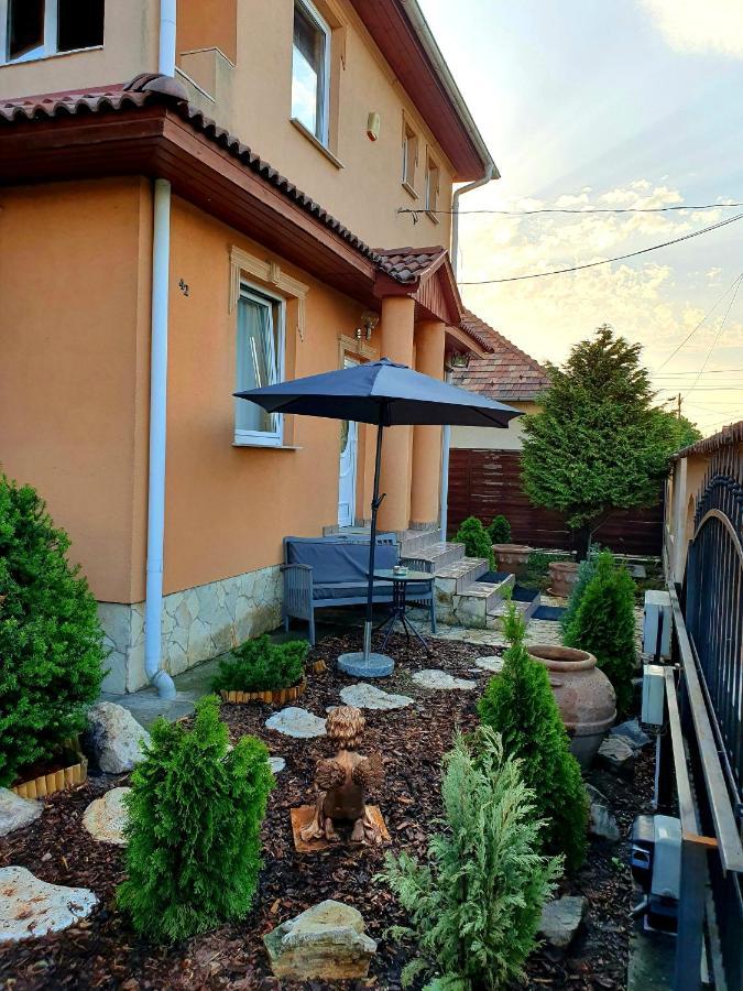 Airport Luxury Apartman 42 ベセス エクステリア 写真