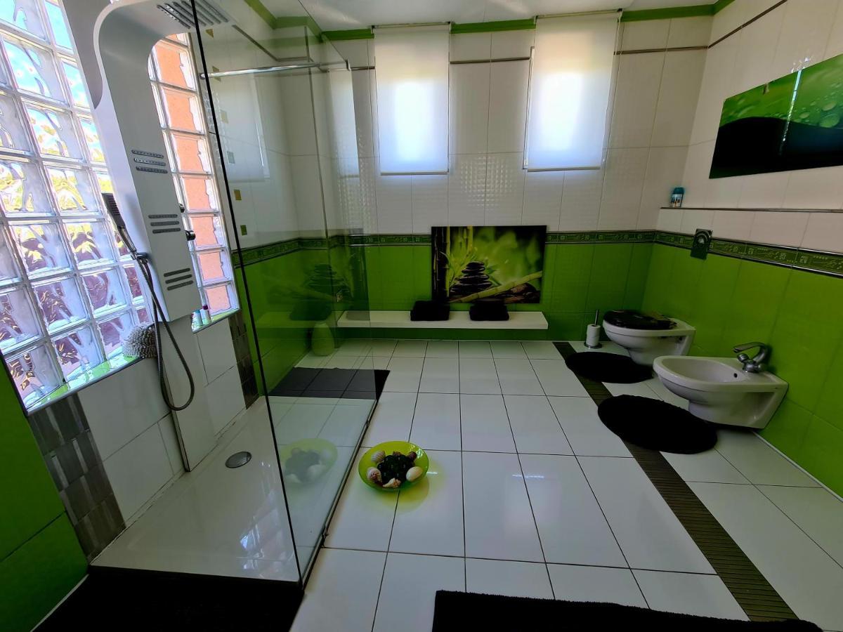 Airport Luxury Apartman 42 ベセス エクステリア 写真