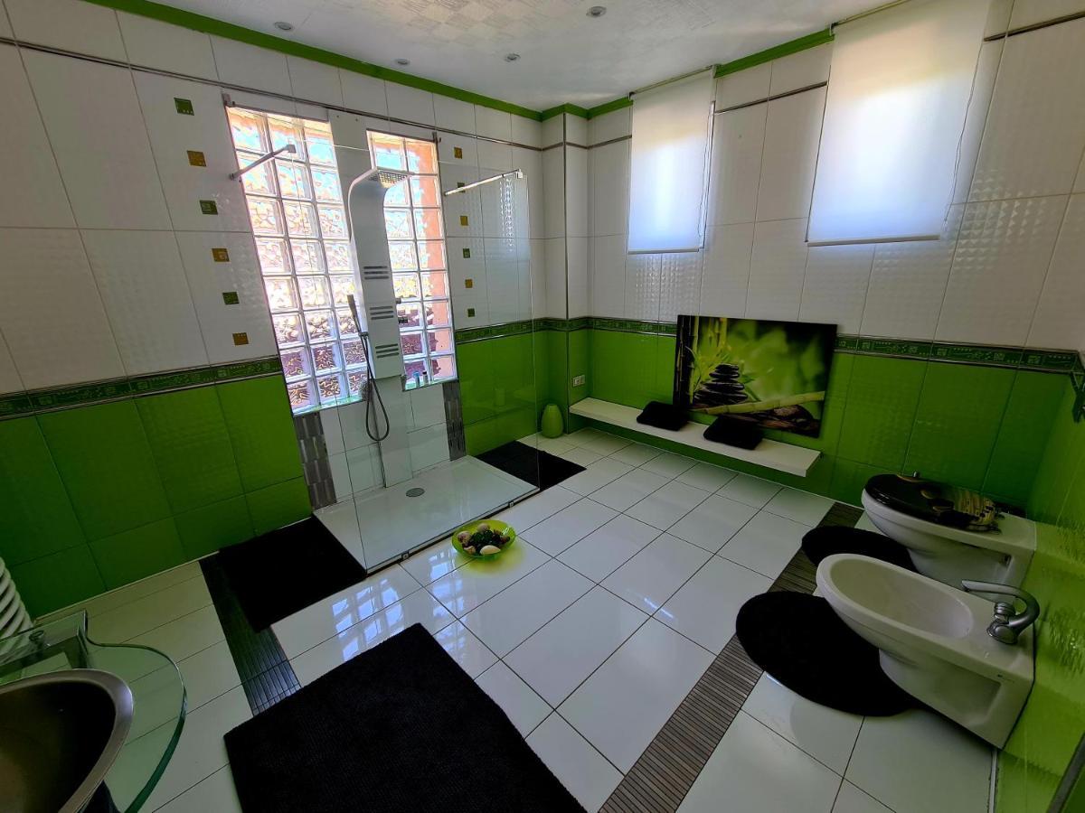 Airport Luxury Apartman 42 ベセス エクステリア 写真