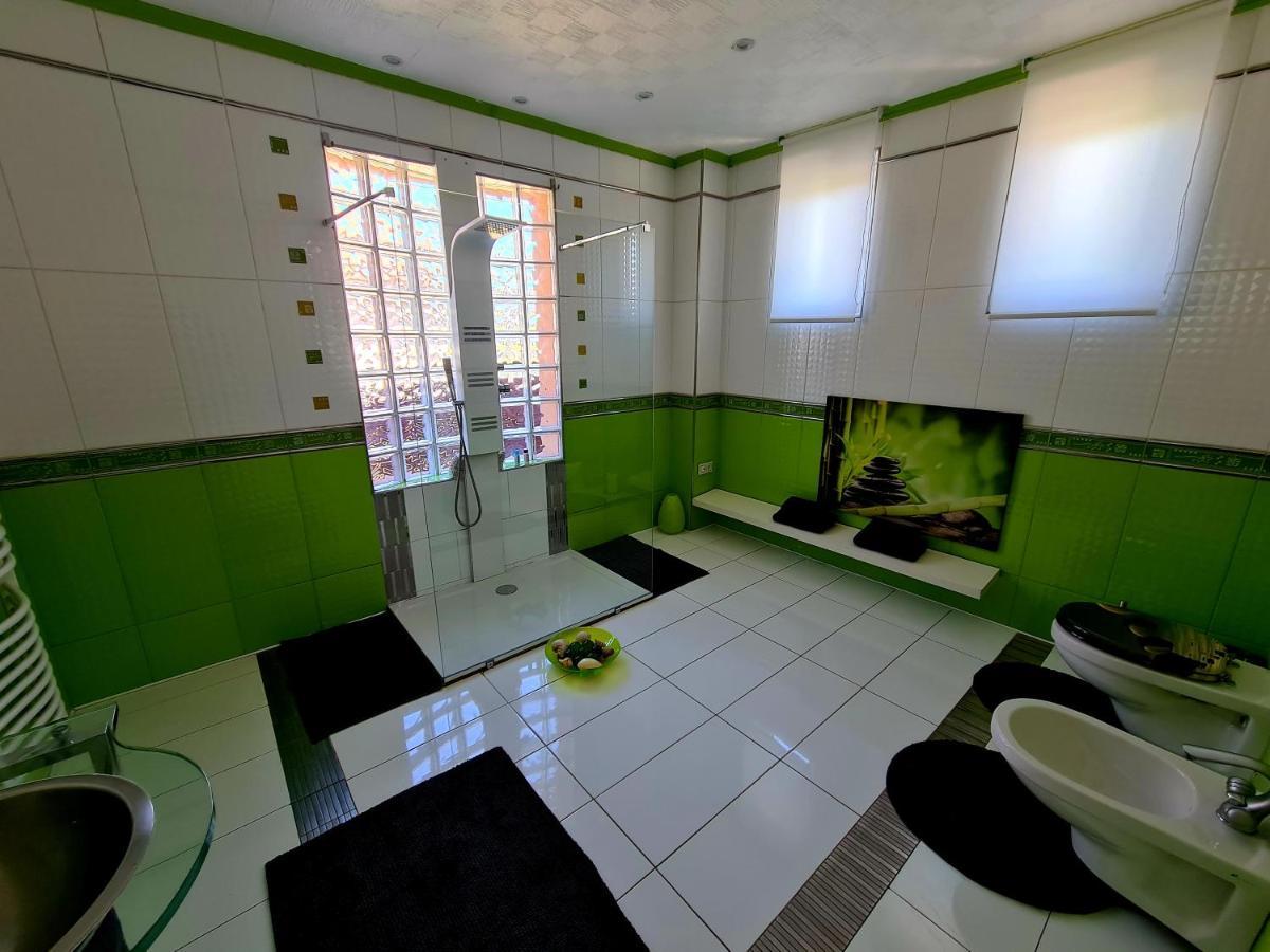 Airport Luxury Apartman 42 ベセス エクステリア 写真