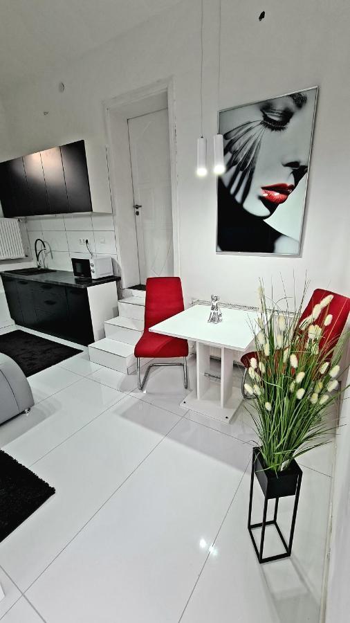 Airport Luxury Apartman 42 ベセス エクステリア 写真