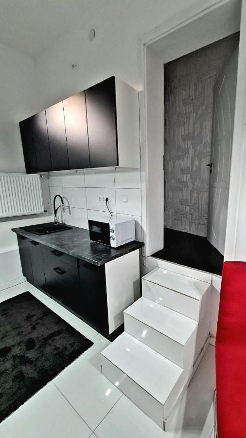 Airport Luxury Apartman 42 ベセス エクステリア 写真