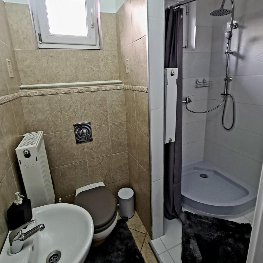 Airport Luxury Apartman 42 ベセス エクステリア 写真