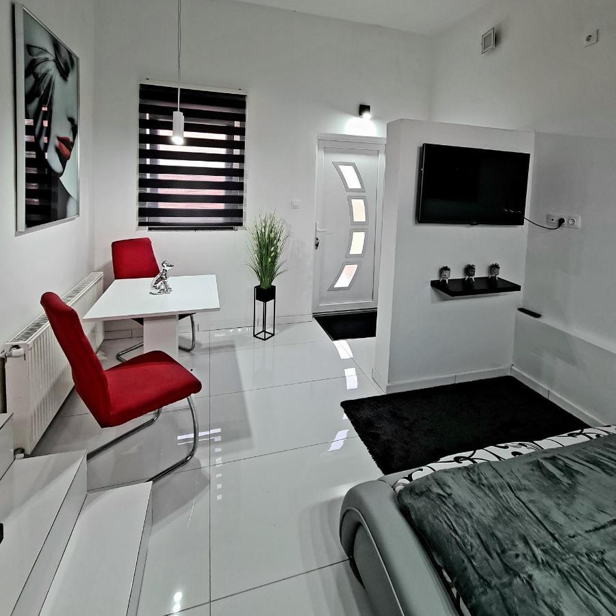 Airport Luxury Apartman 42 ベセス エクステリア 写真